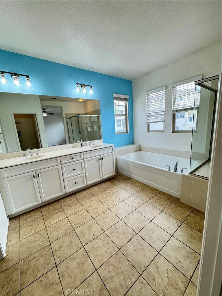 Photo #11: SW25163463 Listing: Photo #11