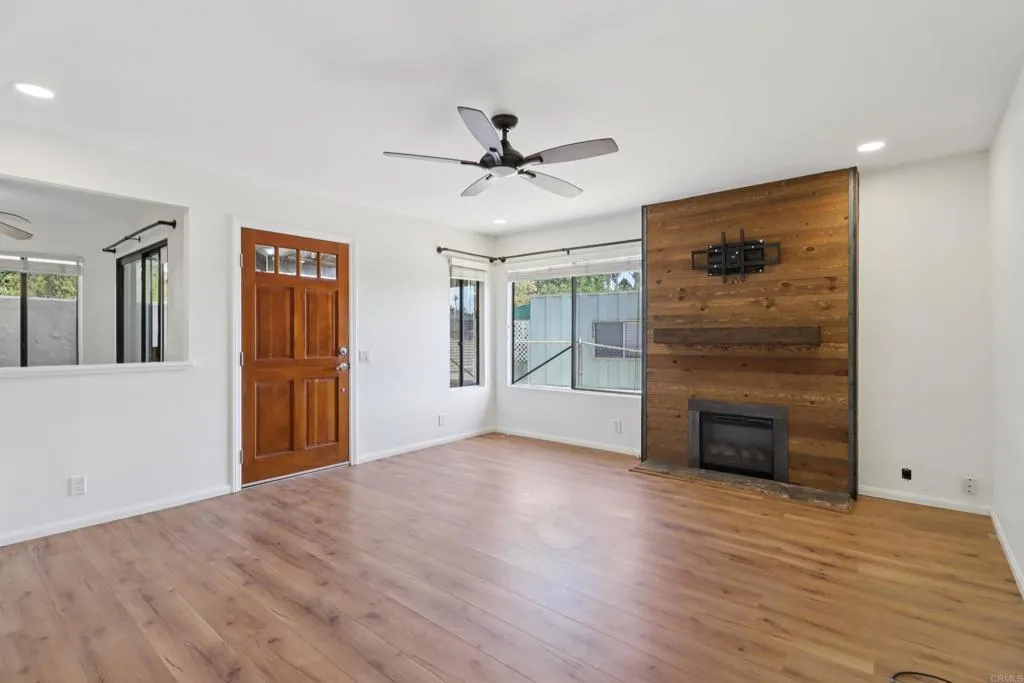 MLS: PTP2505521 Condo For Sale