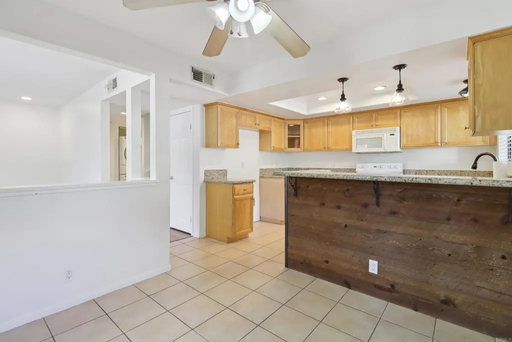 Photo #5: PTP2505521 Listing 