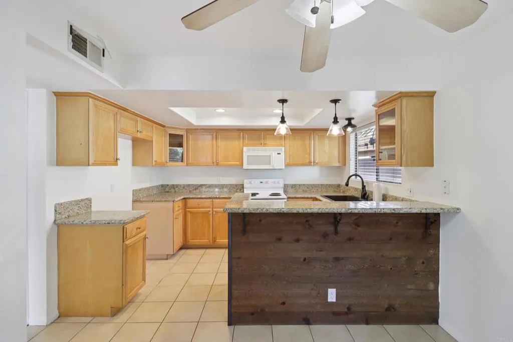 Photo #6: PTP2505521 Listing 