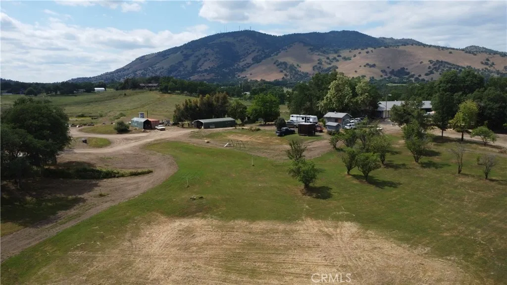 31268 Ruth Hill Road, Squaw Valley, CA 93675