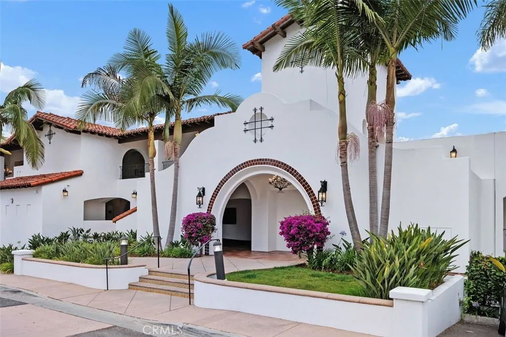 MLS: OC25163832 Condo For Sale