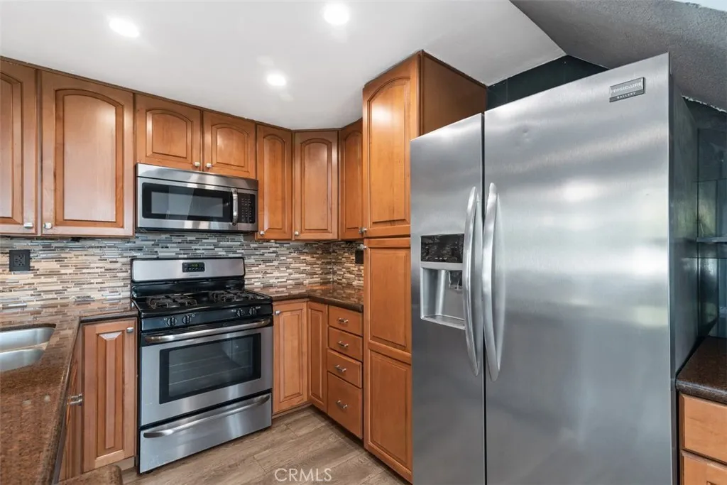 Photo #9: LG25163487 Listing: Photo #9