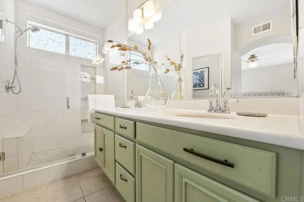 https://cdn.realtyfeed.com/cdn/127/306498604/99dc8aebe513e1526e52143316153dc6.webp