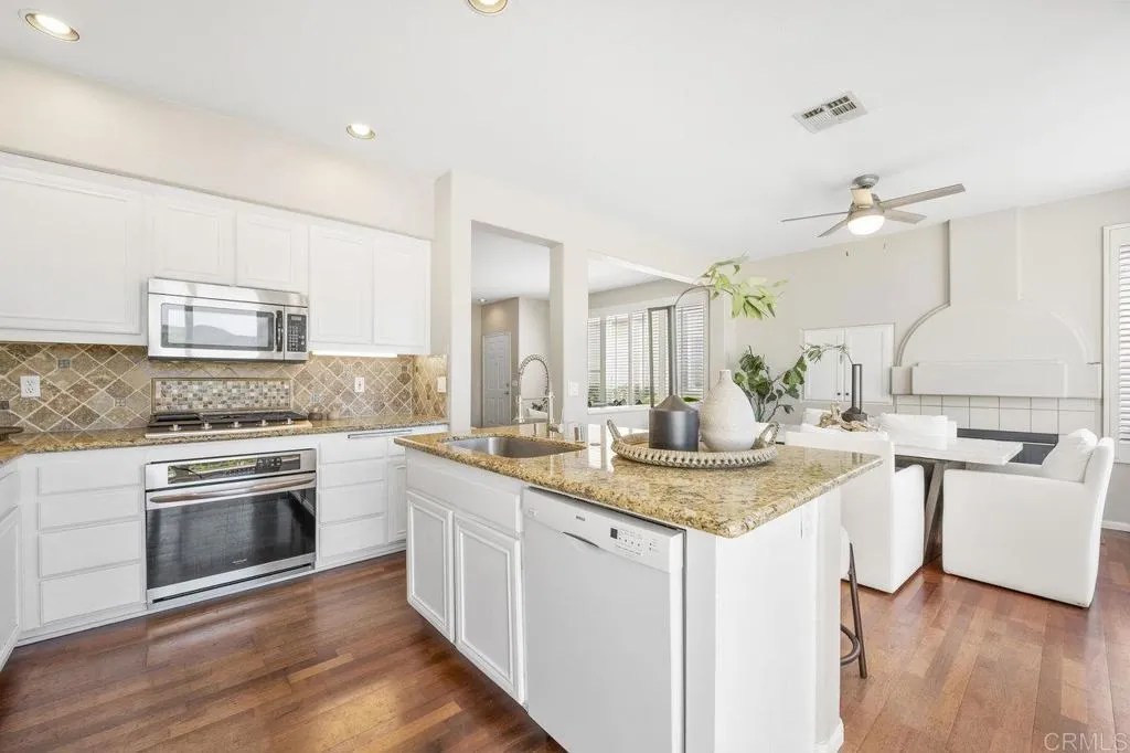 Photo #8: PTP2505531 Listing: Photo #8