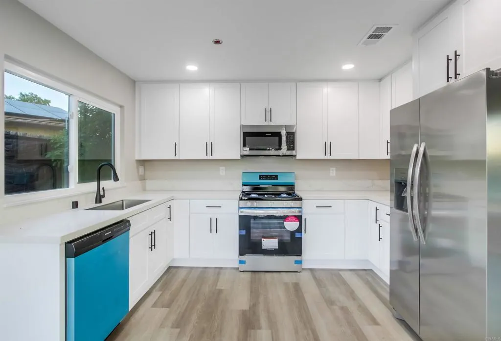 https://cdn.realtyfeed.com/cdn/127/306498707/d2e7b8eb67511dbc7d29bf5b0795500f.webp