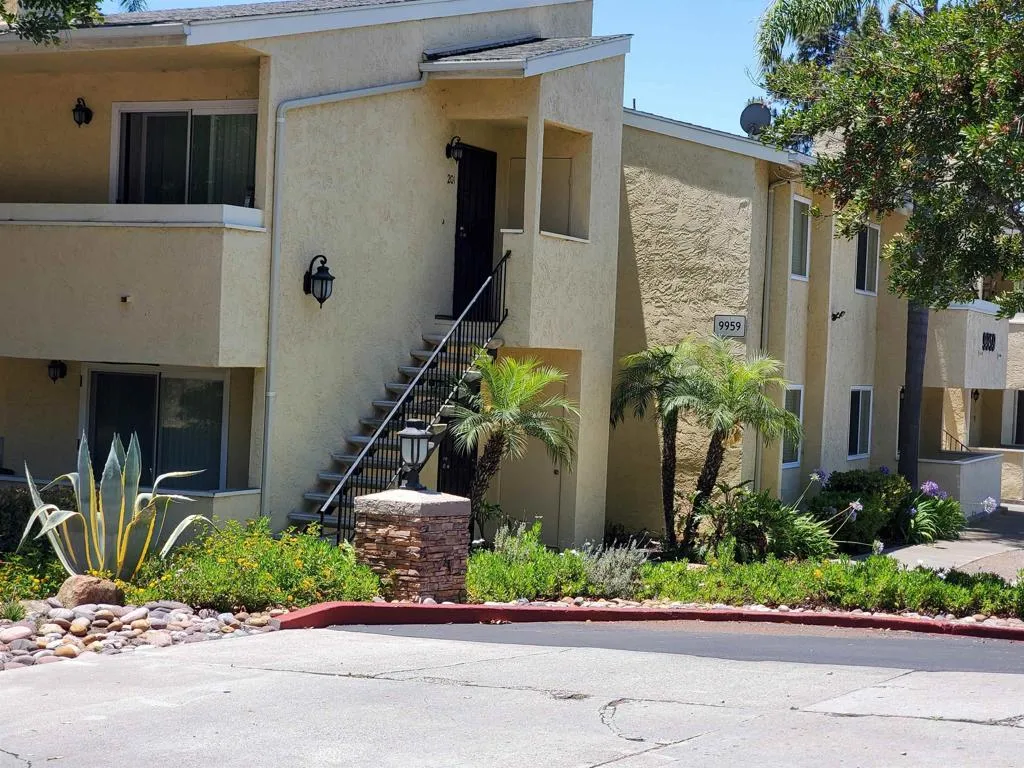 MLS: PTP2505535 Condo For Sale