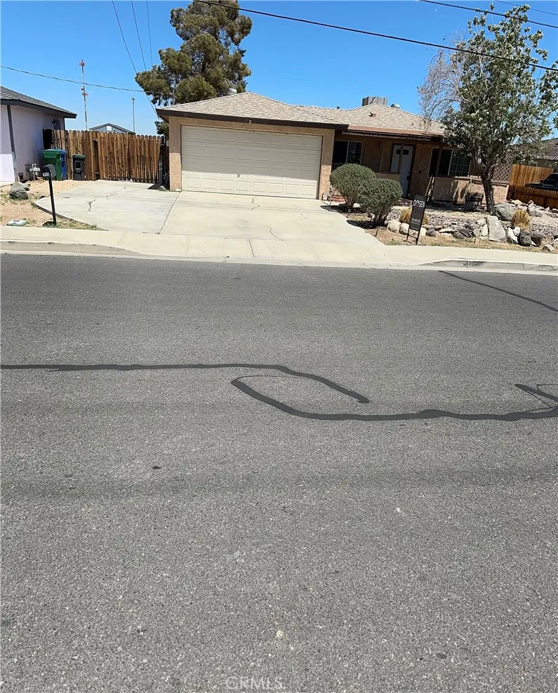 740 W Church Avenue, Ridgecrest, CA 93555 - Photo 3 of 12, Ridgecrest, CA