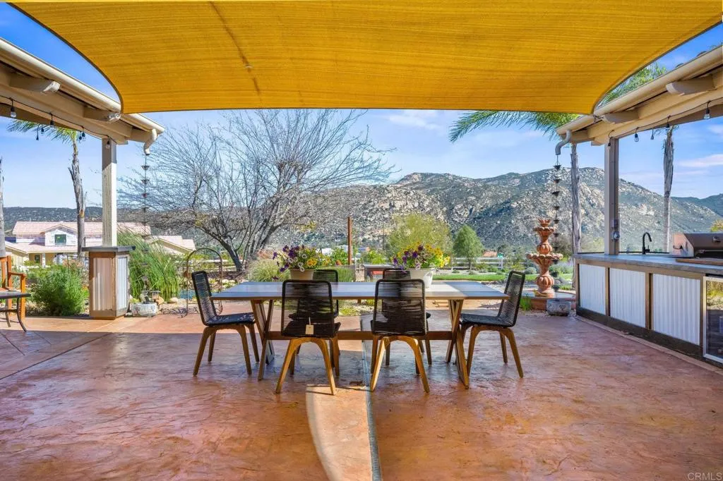 https://cdn.realtyfeed.com/cdn/127/306498898/61bf7690e3a32b46f8f175e761b9e52a.webp