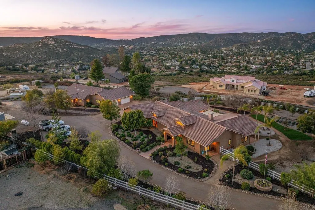 https://cdn.realtyfeed.com/cdn/127/306498898/cf6e6eb1a0f660fb9e54f18a8722af6b.webp