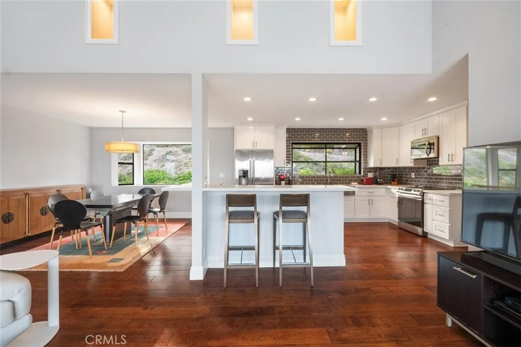 https://cdn.realtyfeed.com/cdn/127/306498900/998878adce3f9ef922ad455c7455361e.webp