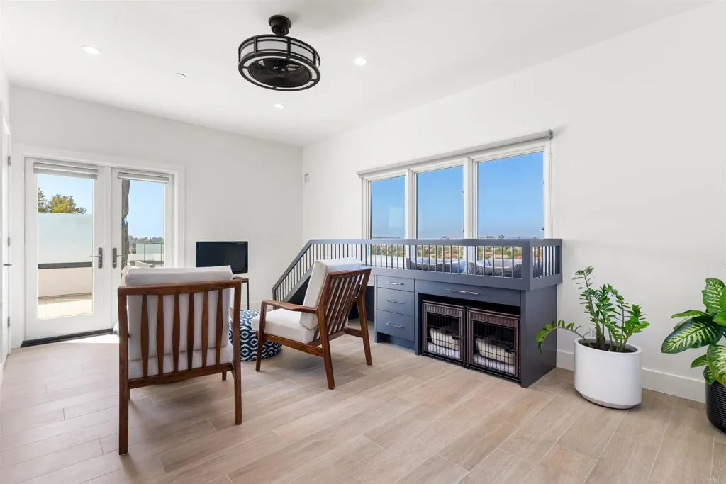 https://cdn.realtyfeed.com/cdn/127/306498907/1e9b896d2e2100d014dbd16792ecab45.webp