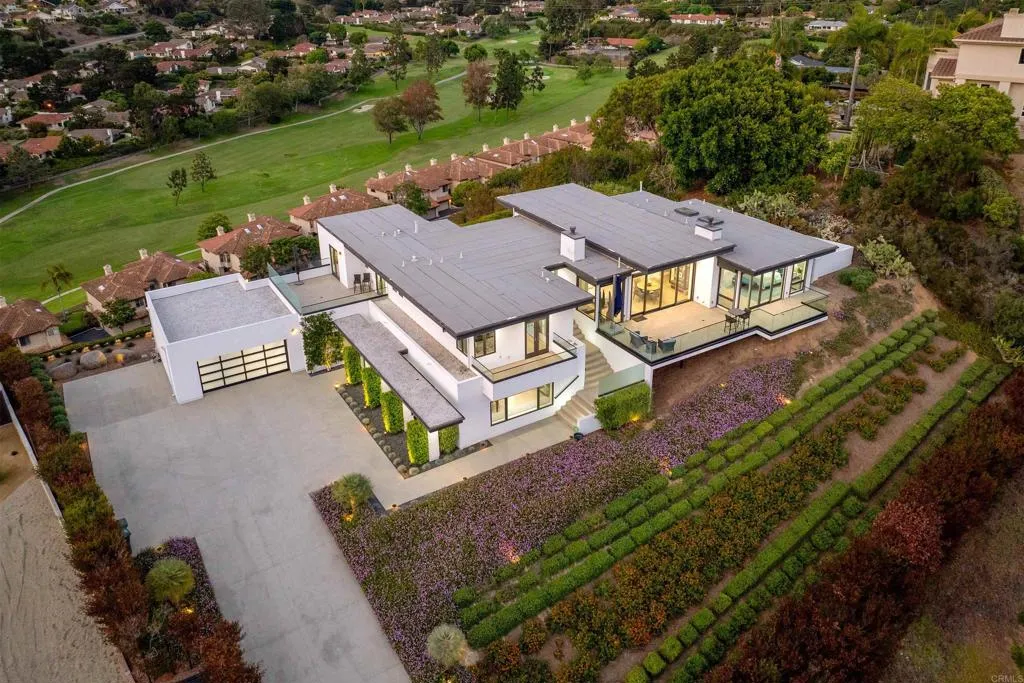 https://cdn.realtyfeed.com/cdn/127/306498907/5be2f8eb70a7e581cef729b36bb4f52b.webp