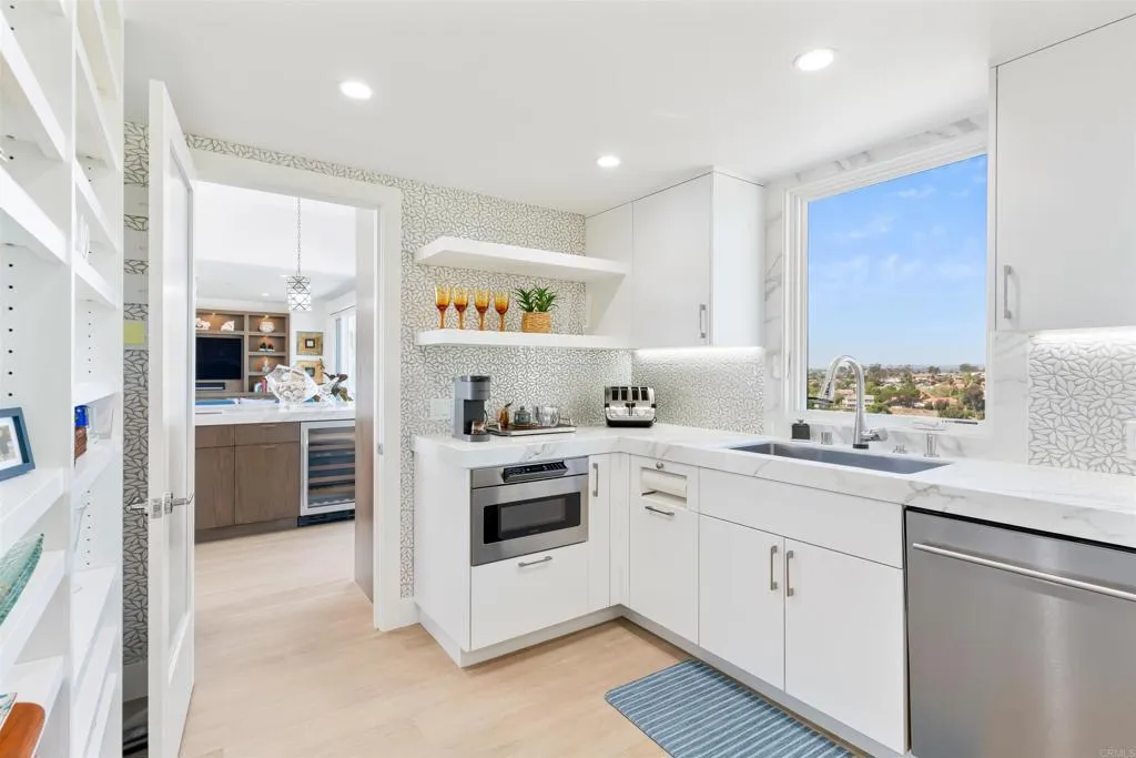 https://cdn.realtyfeed.com/cdn/127/306498907/f566ddf30d3b1e906131618d43383656.webp