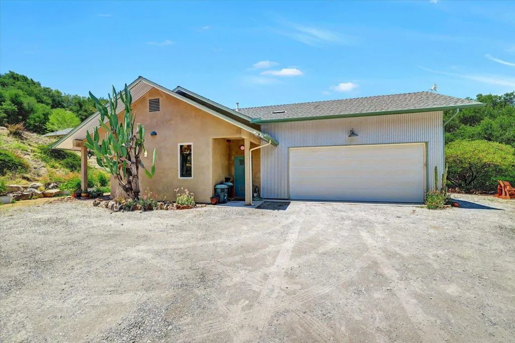 https://cdn.realtyfeed.com/cdn/127/306498936/bd1b0d8d2285f78d8c6ec138078bccee.webp