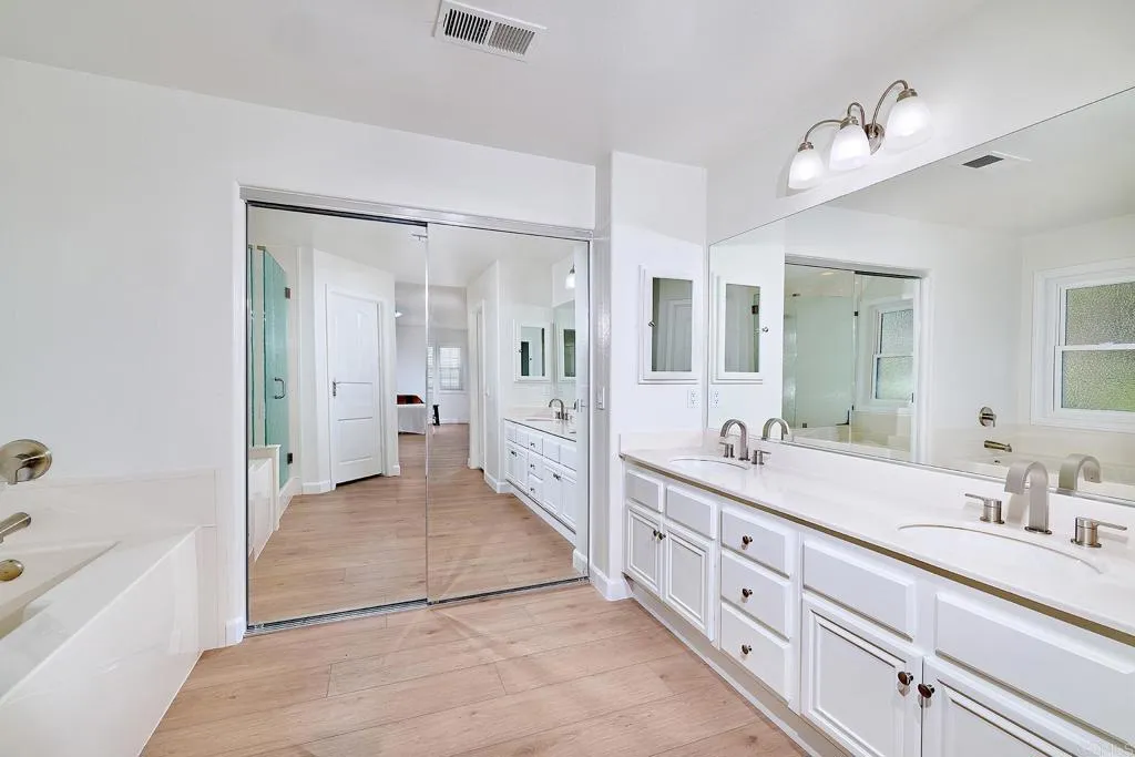 https://cdn.realtyfeed.com/cdn/127/306498970/7761c46b704bd414ad5699f8bcacf61d.webp