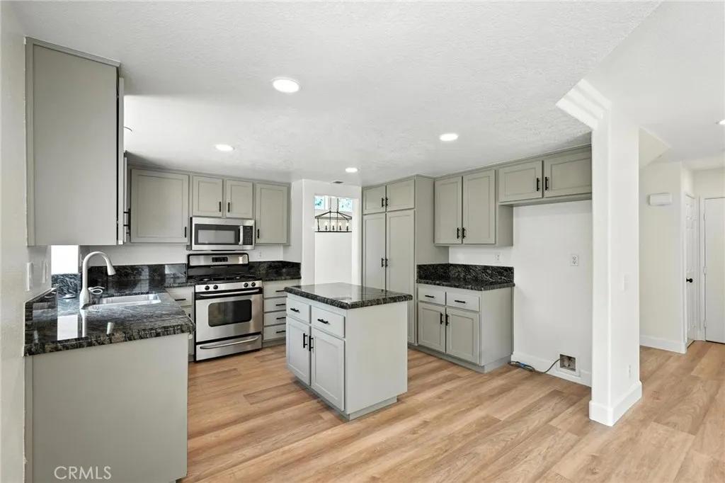 https://cdn.realtyfeed.com/cdn/127/306498979/7f8abee685ac0b5cd3e411fb16d49659.webp