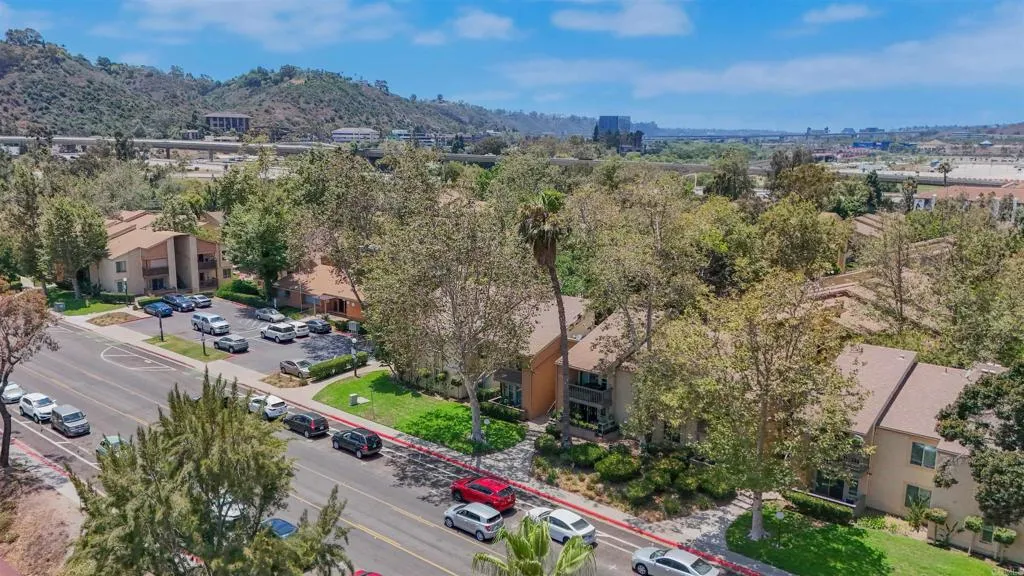 MLS: PTP2505549 Condo For Sale