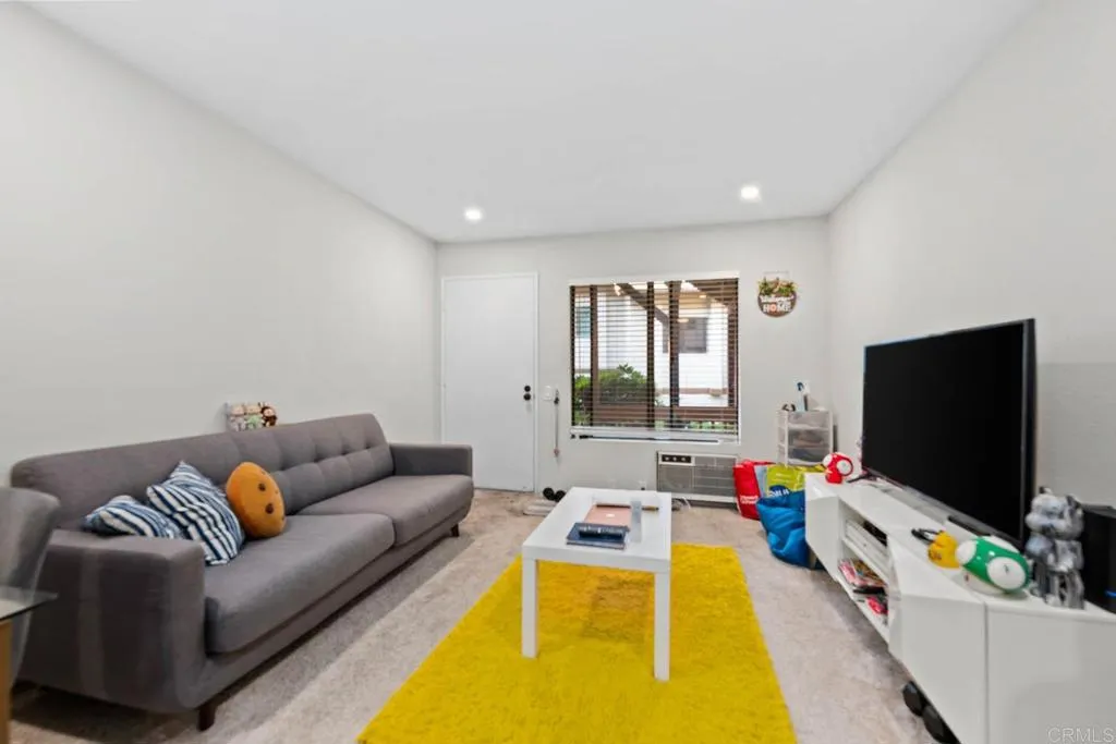 MLS: PTP2505548 Condo For Sale