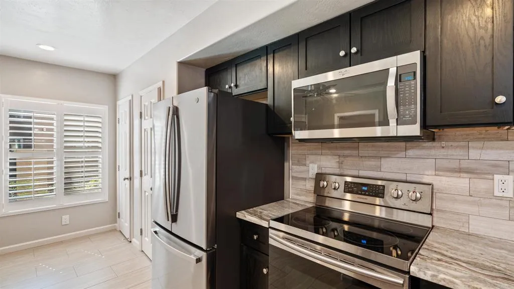 Photo #8: PTP2505550 Listing: Photo #8