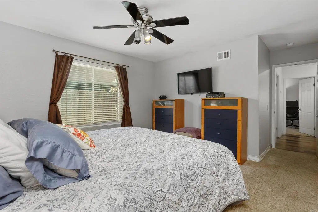 https://cdn.realtyfeed.com/cdn/127/306499275/0861b732697a6f56dde91b472a55771e.webp