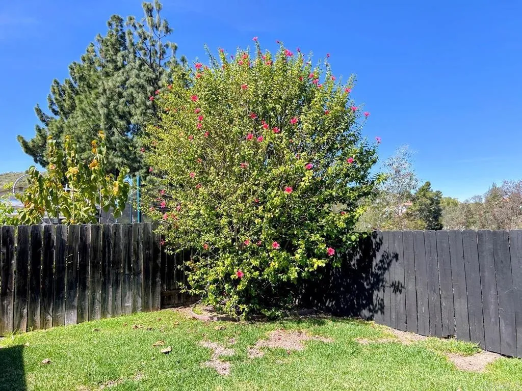 https://cdn.realtyfeed.com/cdn/127/306499275/6481cc106383479ff0123404c2e4c4b5.webp