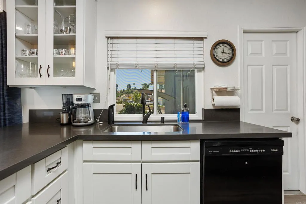 https://cdn.realtyfeed.com/cdn/127/306499275/6d713a48b1ff89f35423a3b8c8f2dece.webp