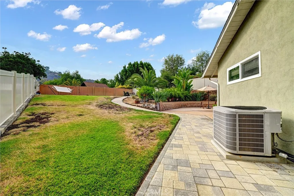 https://cdn.realtyfeed.com/cdn/127/306499328/29f96593c8c665a1a4bb2d485752f33e.webp