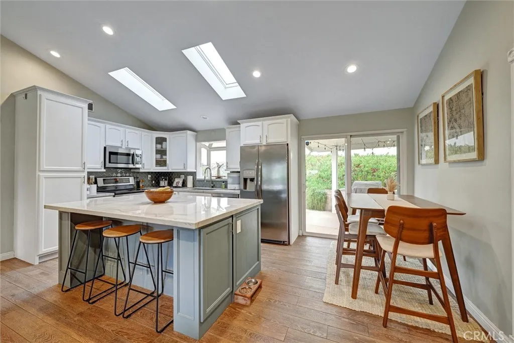 https://cdn.realtyfeed.com/cdn/127/306499328/737d0012328df9bc160e7051b00e73c1.webp