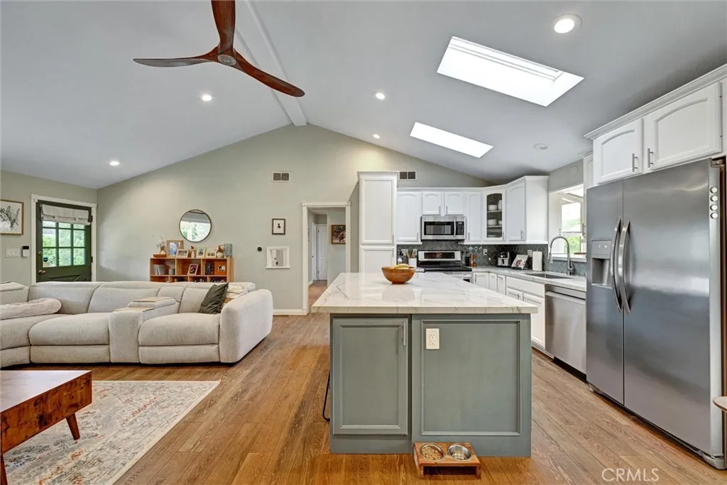 https://cdn.realtyfeed.com/cdn/127/306499328/d29398cbd86d2d49d31f01c9ad58aef1.webp