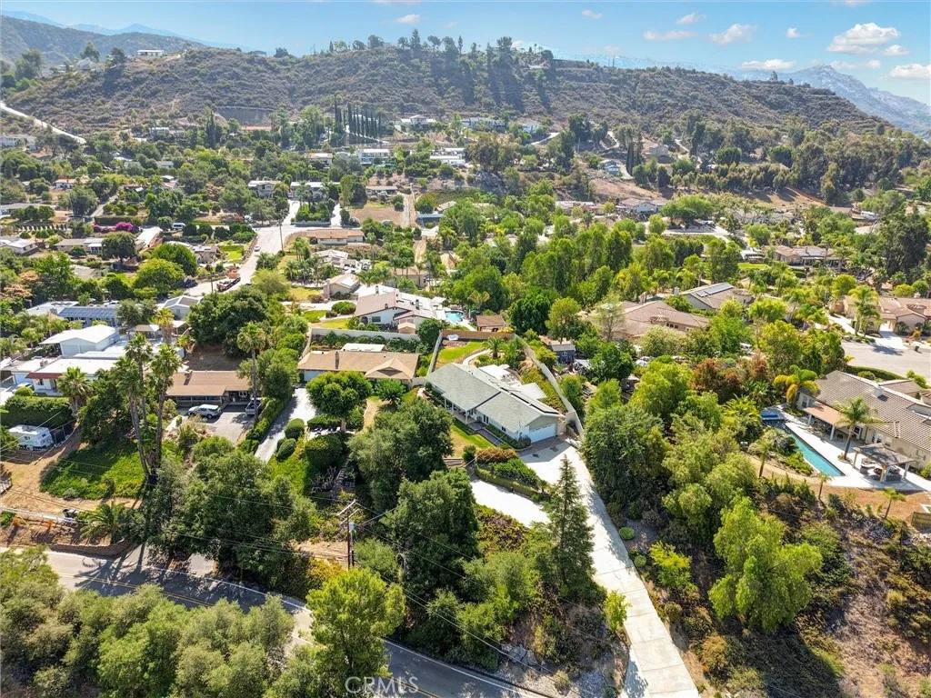 https://cdn.realtyfeed.com/cdn/127/306499328/e35f9ac16b0733f105387f5342a0913c.webp