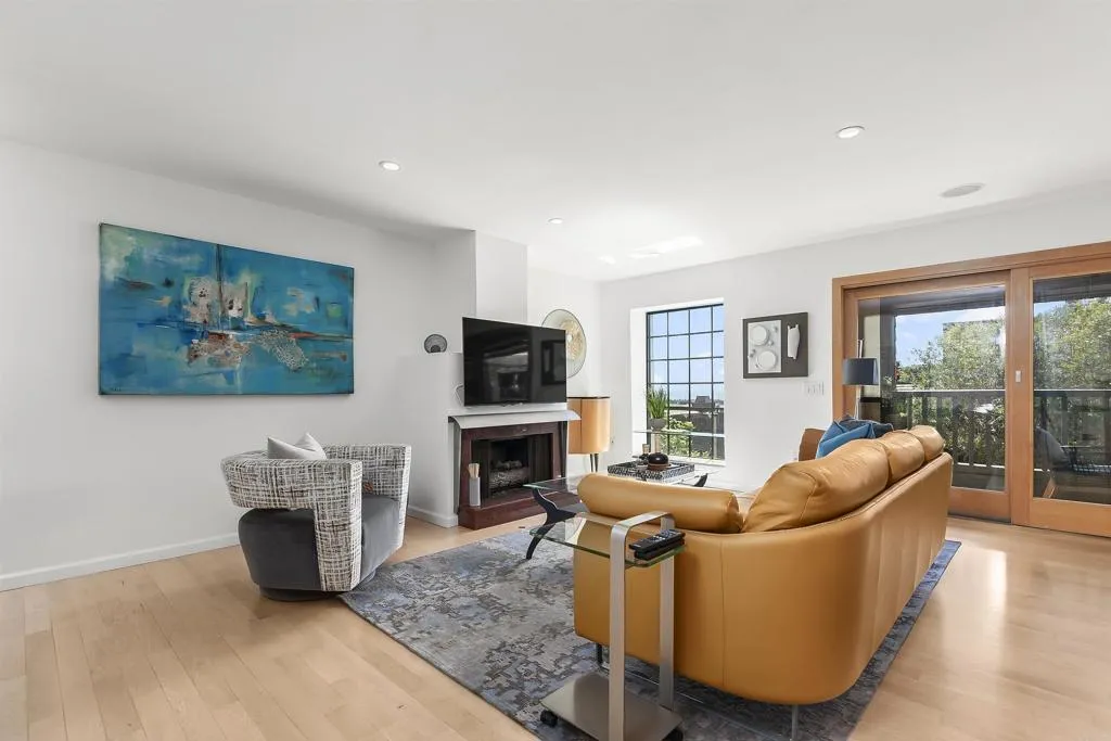 Photo #4: PTP2505559 Listing 