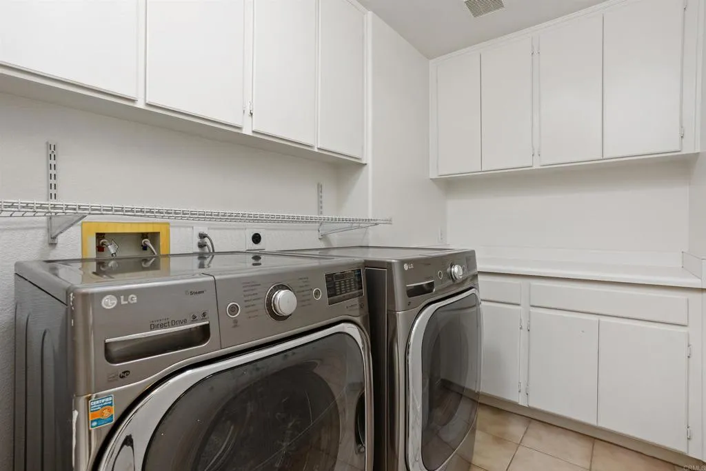 https://cdn.realtyfeed.com/cdn/127/306499546/7f55a2052847ee81af4856b116835998.webp