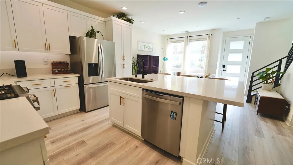 Photo #10: OC25162613 Listing: Photo #10