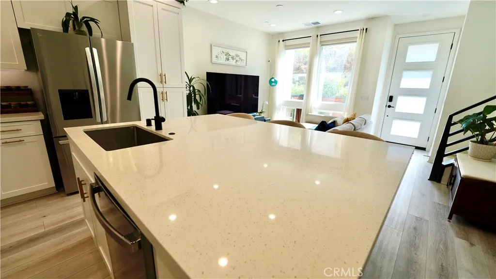 Photo #11: OC25162613 Listing: Photo #11