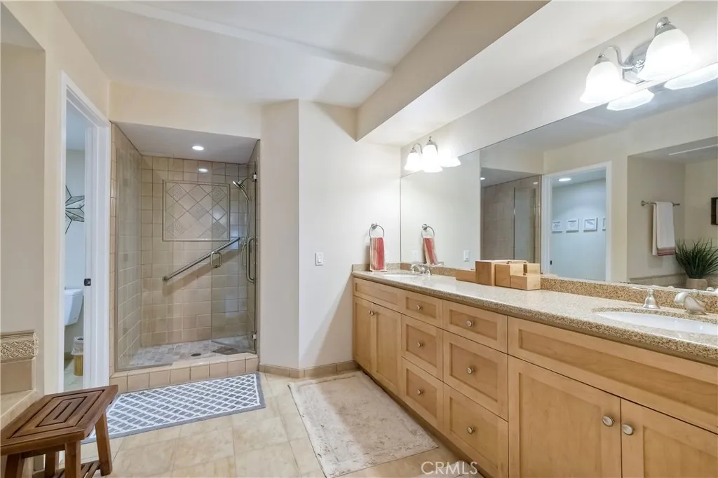 https://cdn.realtyfeed.com/cdn/127/306499659/404162fc133677edf7ba097c1a3c6a9f.webp