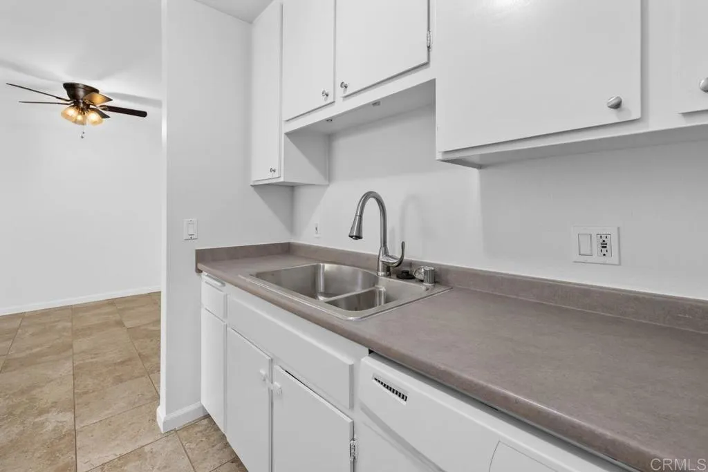 https://cdn.realtyfeed.com/cdn/127/306499687/6f11d80bbbbbee6141ea90f14f4a89a9.webp