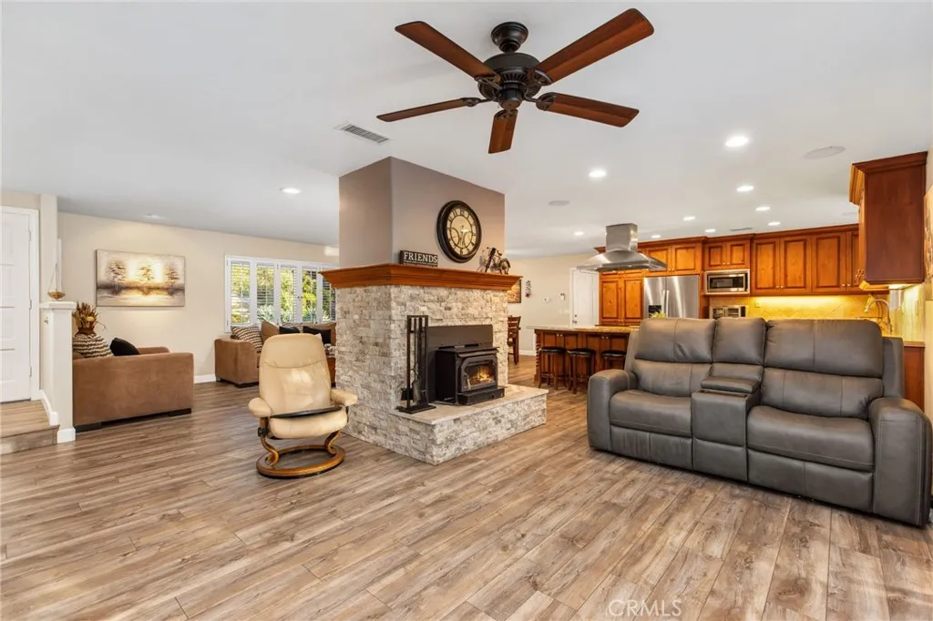 https://cdn.realtyfeed.com/cdn/127/306499745/9dd0158916b029445eaa37e01977799c.webp