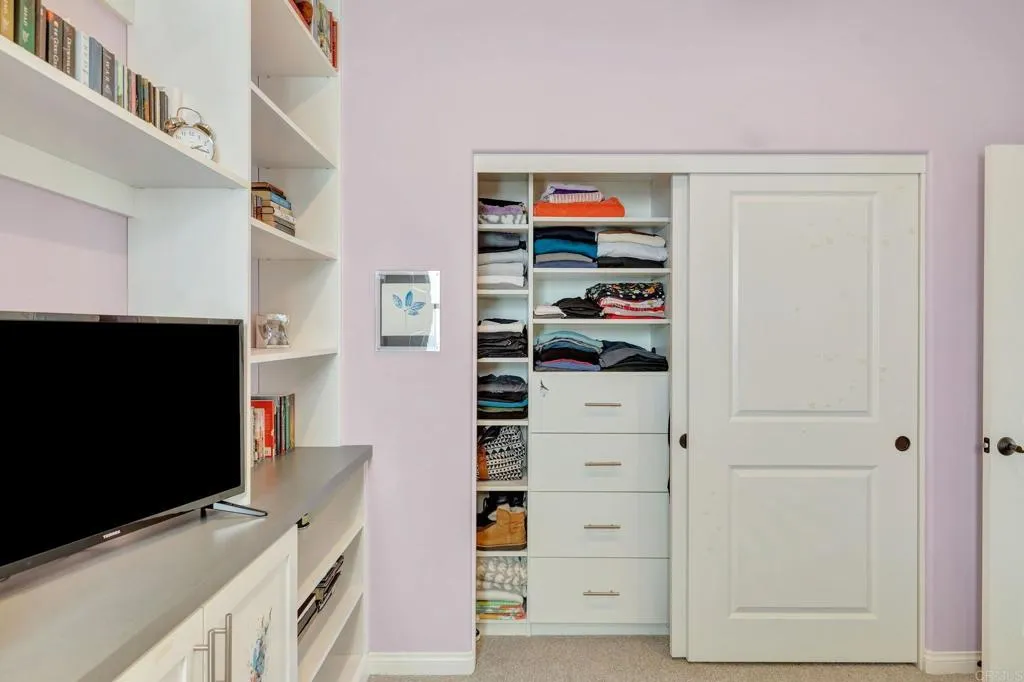 https://cdn.realtyfeed.com/cdn/127/306499874/90c936564d2a1a21405fcc6c4b7bd7be.webp