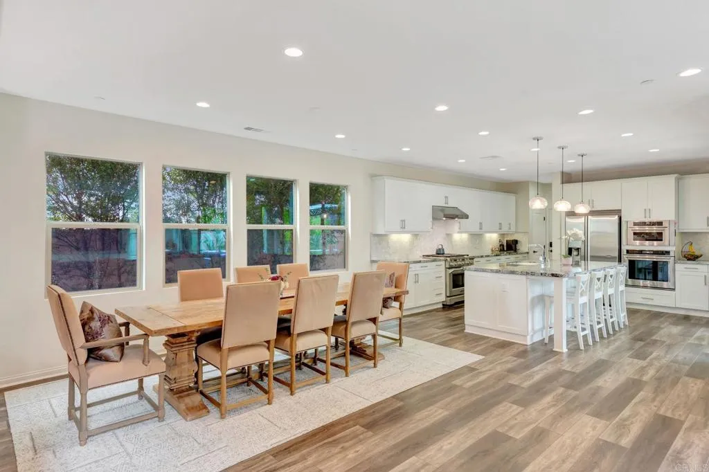 https://cdn.realtyfeed.com/cdn/127/306499874/be239d4f241b23081621439bd25b9679.webp