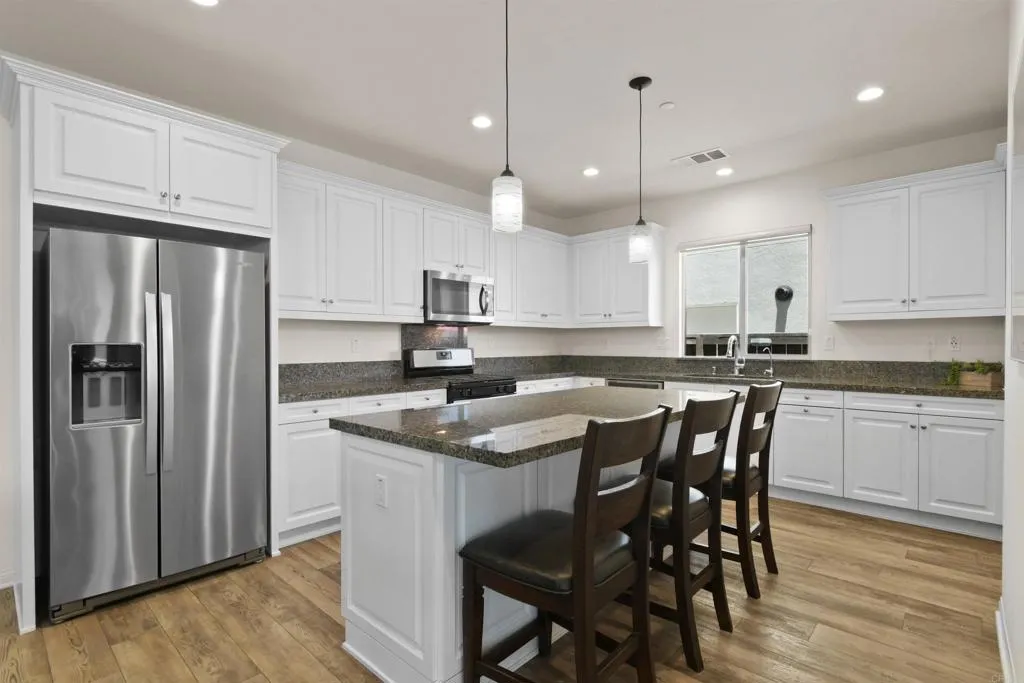 https://cdn.realtyfeed.com/cdn/127/306499961/34fb1ccee2bc4780764b006c21f09a0f.webp