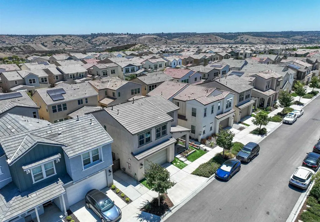 https://cdn.realtyfeed.com/cdn/127/306499961/908d92bd3202e15cff2d8ce4efcd5386.webp