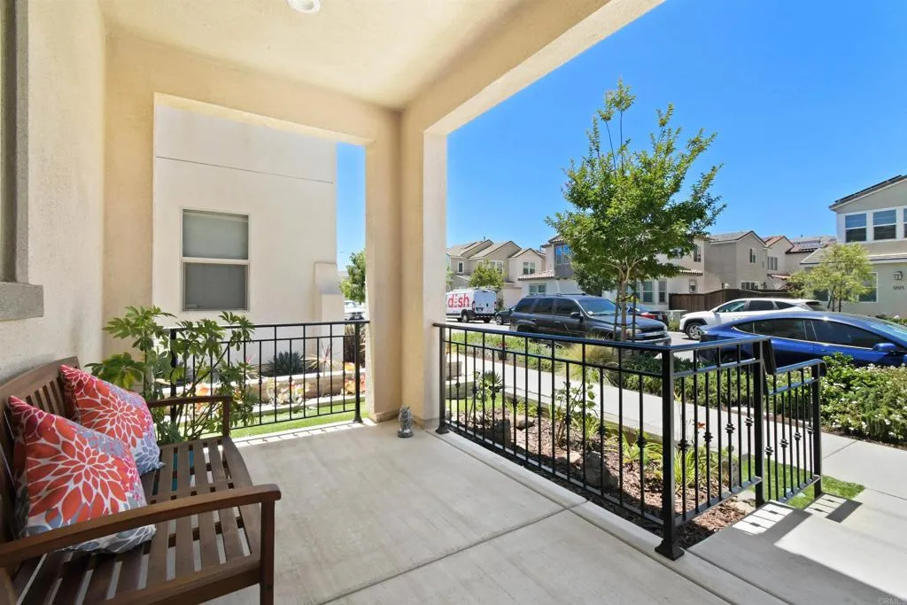 https://cdn.realtyfeed.com/cdn/127/306499961/d027d48e397b2186ef56bc8eaa29d3c5.webp