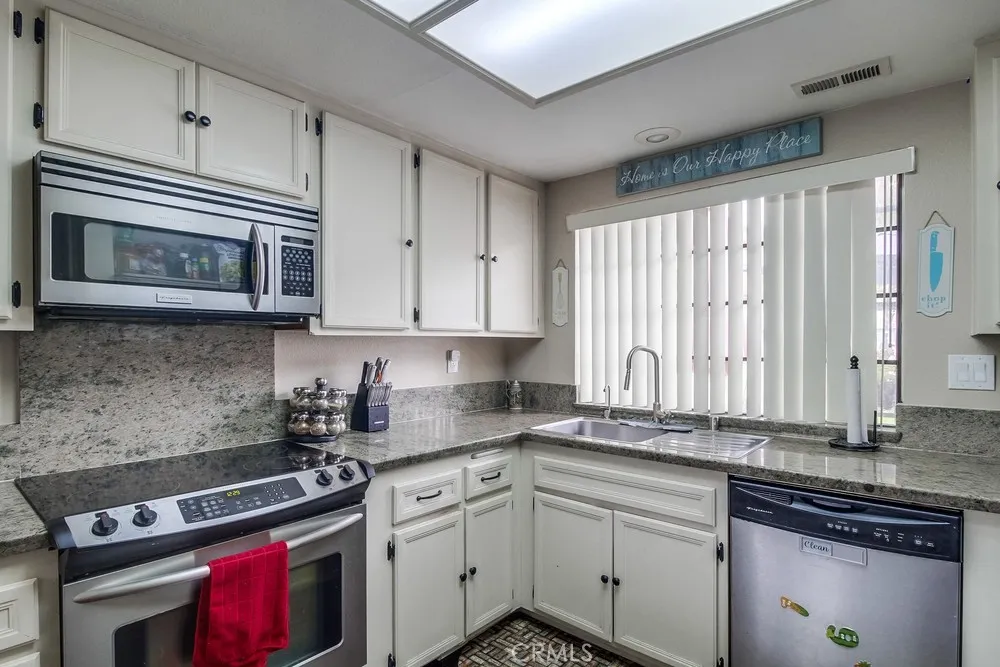 Photo #13: OC25165582 Listing: Photo #13