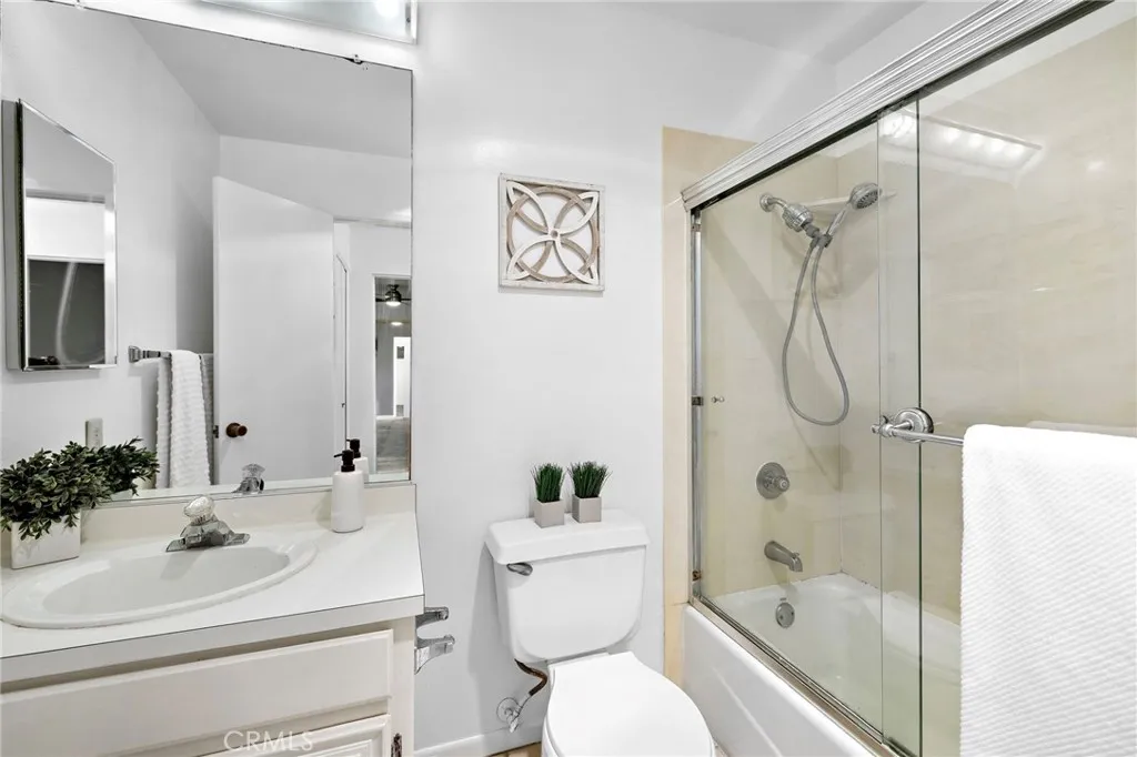 Photo #20: OC25165477 Listing: Photo #20