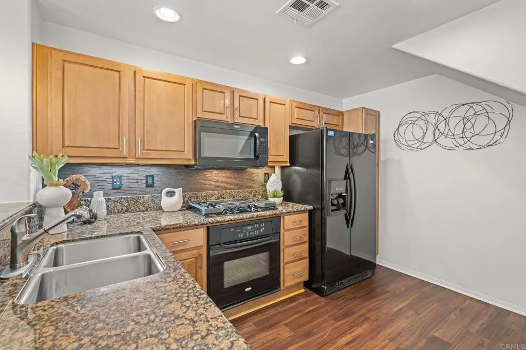 Photo #8: PTP2505573 Listing: Photo #8