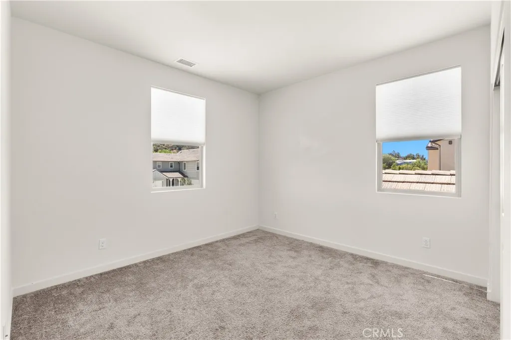 https://cdn.realtyfeed.com/cdn/127/306500147/363057fa602231c1c3c6c88779b4c787.webp