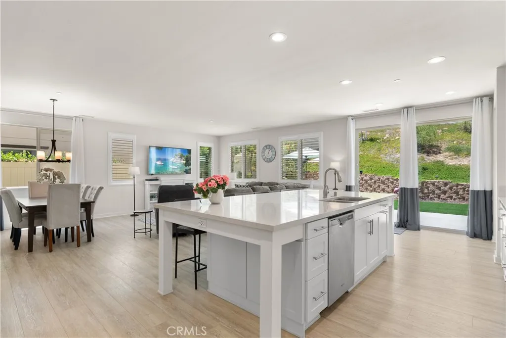 https://cdn.realtyfeed.com/cdn/127/306500147/4fc5d587aa1565ea079d68574d0159d2.webp