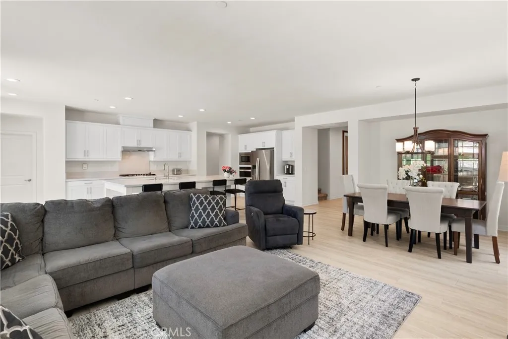 https://cdn.realtyfeed.com/cdn/127/306500147/75d5b6f93e66dff68df26413c48e86f0.webp