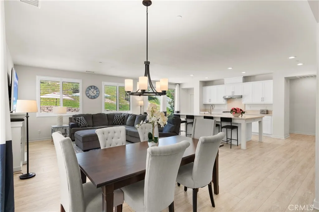 https://cdn.realtyfeed.com/cdn/127/306500147/76b22f87309846d62b99bd664386dab7.webp